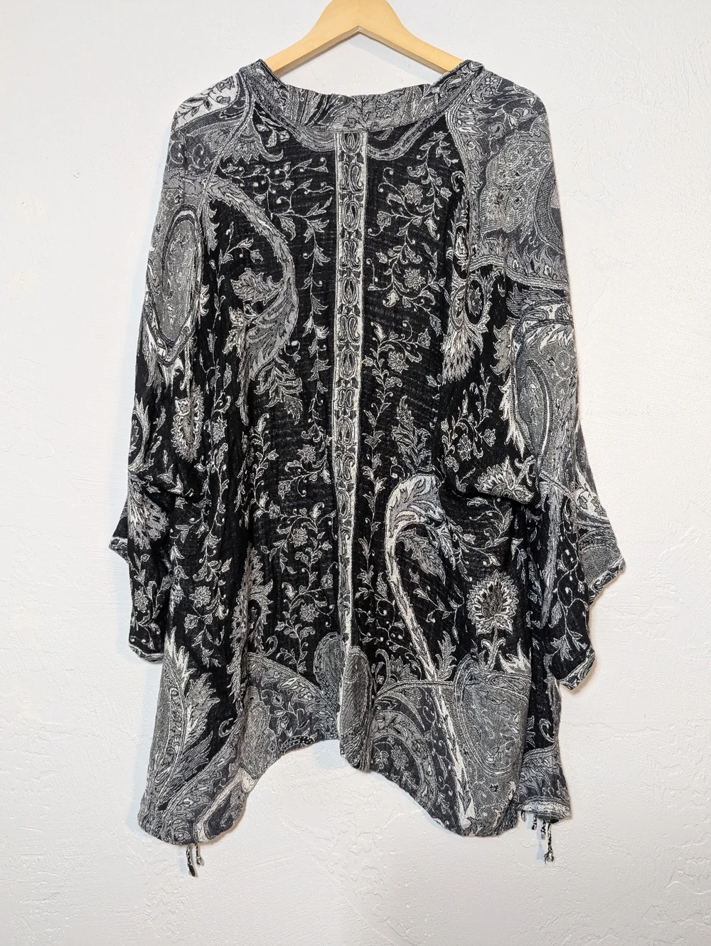 Black&White Whimsigoth Tapestry Fringe Poncho Shawl Festival Boho Stevie Nicks